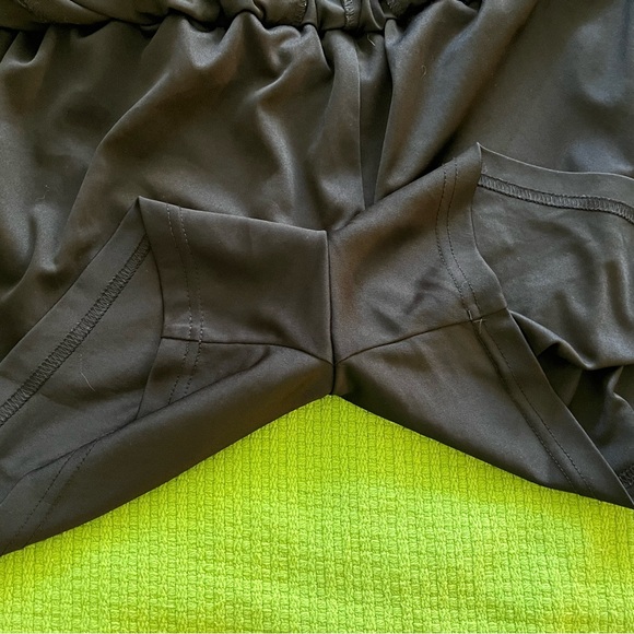 Renuar Elegant Black Skort (Sz L) - Picture 8 of 11